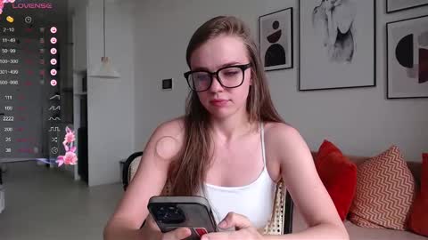 Bella online show from 03-02-25, 02:51