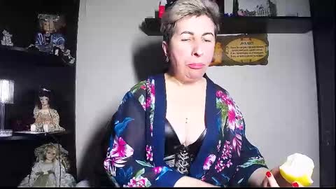 Snapshot of miss_tasha_kom chatting on 11-09-25, 09:18 miss_tasha_kom online show from 11-09-25, 09:18