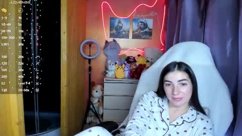 Snapshot of miss_tasy chatting on 09-19-25, 06:48 Melanie January 15th is my birthday there will be an interesting show online show from 09-19-25, 06:48