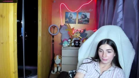 Snapshot of miss_tasy chatting on 05-31-26, 04:42 Melanie January 15th is my birthday there will be an interesting show online show from 05-31-26, 04:42