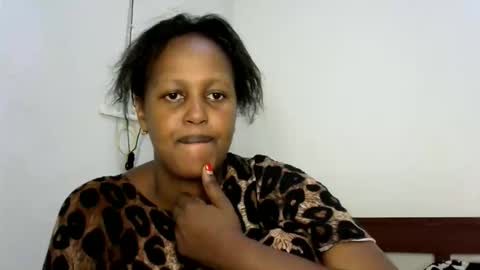 Snapshot of miss_vall chatting on 12-10-24, 10:38 miss_vall online show from 12-10-24, 10:38