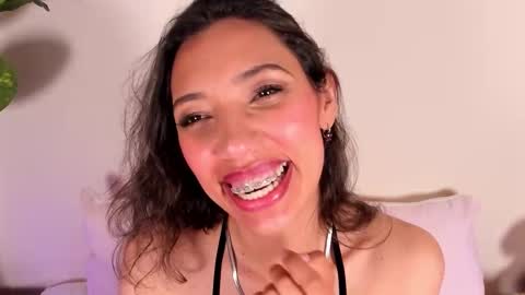 Miss Veronica online show from 03-11-26, 02:01