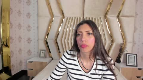 Snapshot of miss_veronicaa chatting on 12-03-24, 11:33 Veronica summer 7AM to 1500 PM hour GMT-5 online show from 12-03-24, 11:33