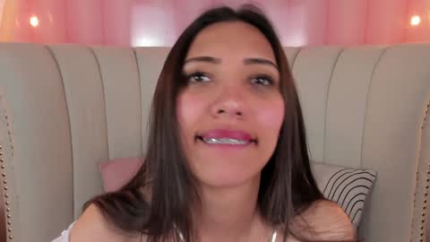 Snapshot of miss_veronicaa chatting on 12-09-24, 02:39 Veronica summer 7AM to 1500 PM hour GMT-5 online show from 12-09-24, 02:39