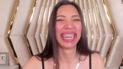 Snapshot of miss_veronicaa chatting on 12-10-24, 05:44 Veronica summer 7AM to 1500 PM hour GMT-5 online show from 12-10-24, 05:44