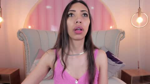 Snapshot of miss_veronicaa chatting on 12-11-24, 11:30 Veronica summer 7AM to 1500 PM hour GMT-5 online show from 12-11-24, 11:30