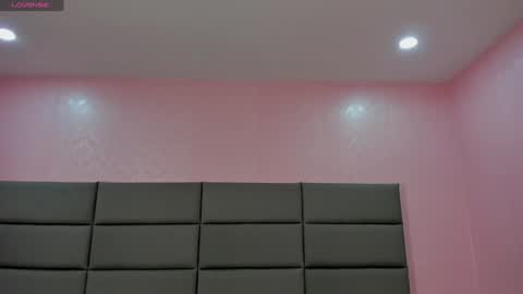 Snapshot of miss_veronicaa chatting on 12-21-24, 11:33 Veronica summer 7AM to 1500 PM hour GMT-5 online show from 12-21-24, 11:33