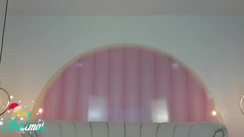 Snapshot of miss_veronicaa chatting on 12-26-24, 12:05 Veronica summer 7AM to 1500 PM hour GMT-5 online show from 12-26-24, 12:05