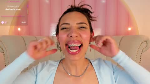 Snapshot of miss_veronicaa chatting on 01-27-25, 02:35 Veronica summer 7AM to 1500 PM hour GMT-5 online show from 01-27-25, 02:35