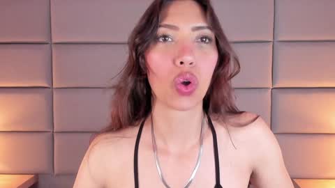 Snapshot of miss_veronicaa chatting on 01-29-25, 03:15 Veronica summer 7AM to 1500 PM hour GMT-5 online show from 01-29-25, 03:15