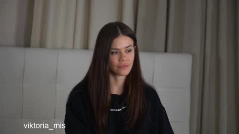 Snapshot of miss_viktoria chatting on 02-09-25, 07:41 Miss Victoria online show from 02-09-25, 07:41