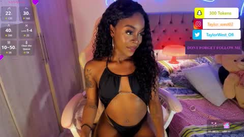 Snapshot of miss_west chatting on 10-02-25, 06:09 Tay Tay Independent Model online show from 10-02-25, 06:09