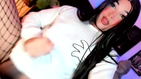 Snapshot of miss_zz chatting on 05-14-26, 05:31 miss_zz online show from 05-14-26, 05:31