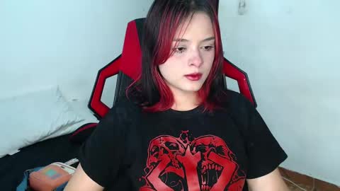 Snapshot of missakamee_420 chatting on 01-07-25, 09:03 violeta online show from 01-07-25, 09:03