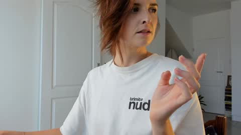 Alexandra Thorn online show from 03-18-26, 10:29