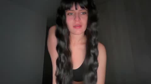 Snapshot of missameliah chatting on 05-19-26, 04:30 Ameliahs online show from 05-19-26, 04:30