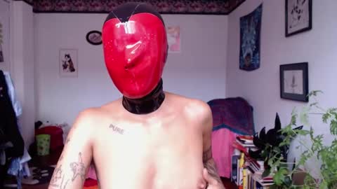 Snapshot of missanarky chatting on 02-05-25, 09:50 Anarkitten online show from 02-05-25, 09:50