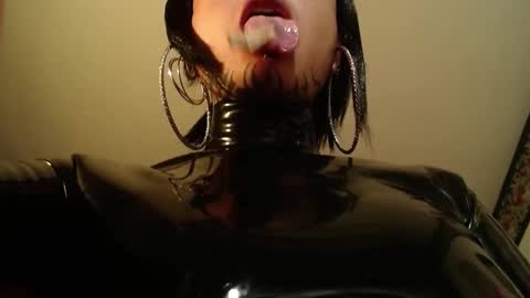 Snapshot of missanarky chatting on 10-21-25, 09:48 Anarkitten online show from 10-21-25, 09:48