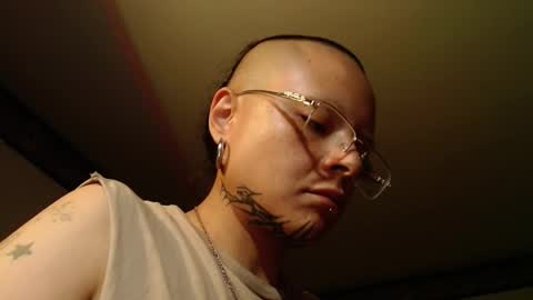 Snapshot of missanarky chatting on 11-19-25, 02:00 Anarkitten online show from 11-19-25, 02:00