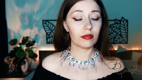 The divine Beverly online show from 01-11-25, 06:54