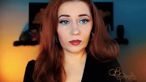 The divine Beverly online show from 11-30-25, 04:49