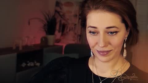 The divine Beverly online show from 01-18-26, 07:39