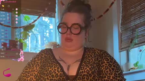 Snapshot of missbika chatting on 01-02-25, 10:22 Miss Bika online show from 01-02-25, 10:22