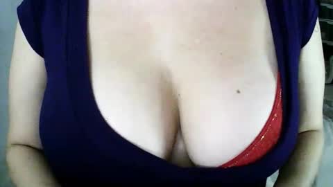 Snapshot of missbiny chatting on 06-04-26, 07:09 Avamlash online show from 06-04-26, 07:09