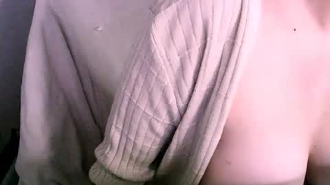 Snapshot of missbiny chatting on 06-12-26, 10:41 Avamlash online show from 06-12-26, 10:41