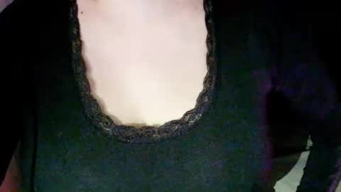 Snapshot of missbiny chatting on 07-13-26, 09:28 Avamlash online show from 07-13-26, 09:28