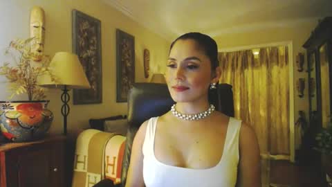 Snapshot of missbrownx chatting on 05-21-26, 11:01 Brownie -P online show from 05-21-26, 11:01