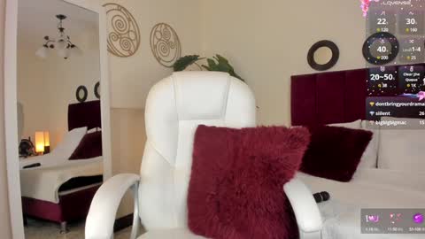 Camila Flores online show from 01-11-25, 04:06