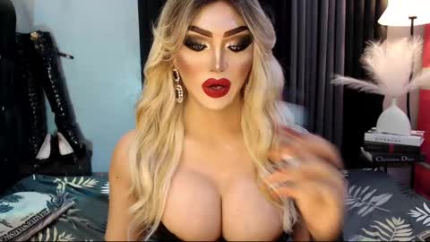 Snapshot of misschannel4sub chatting on 02-18-25, 08:14 PRIESTESS CHANNEL online show from 02-18-25, 08:14