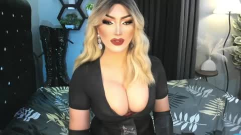 Snapshot of misschannel4sub chatting on 06-20-26, 08:11 PRIESTESS CHANNEL online show from 06-20-26, 08:11