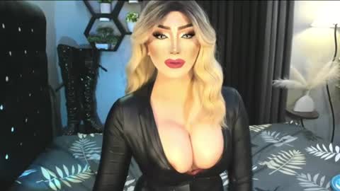 Snapshot of misschannel4sub chatting on 07-11-26, 02:36 PRIESTESS CHANNEL online show from 07-11-26, 02:36