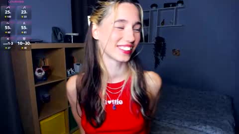 Snapshot of misschaotic_ chatting on 09-20-25, 07:31 Shelley online show from 09-20-25, 07:31