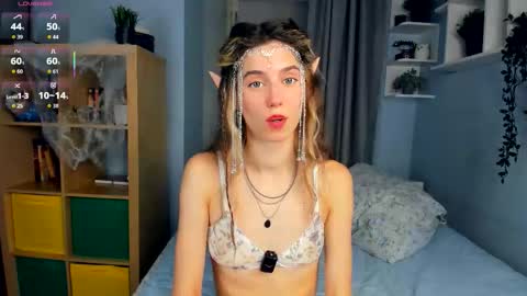 Snapshot of misschaotic_ chatting on 11-01-25, 07:32 Shelley online show from 11-01-25, 07:32