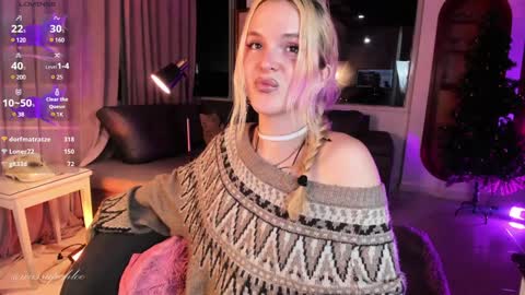 Snapshot of misschloe__ chatting on 12-06-24, 02:13 Chloe freelance model Please your thumbs up are important online show from 12-06-24, 02:13