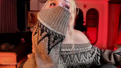 Snapshot of misschloe__ chatting on 12-13-24, 04:00 Chloe freelance model Please your thumbs up are important online show from 12-13-24, 04:00