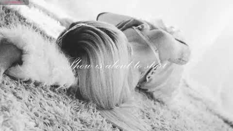 Snapshot of misschloe__ chatting on 11-05-25, 11:16 Chloe freelance model Please your thumbs up are important online show from 11-05-25, 11:16