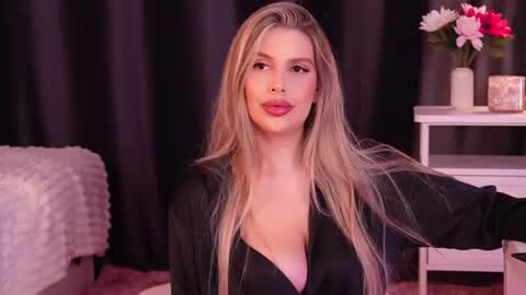 Claire online show from 06-17-26, 07:37