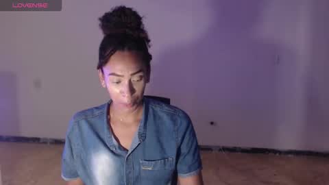 Snapshot of misscruzxz chatting on 10-02-25, 07:54 Donna di Diamanti online show from 10-02-25, 07:54