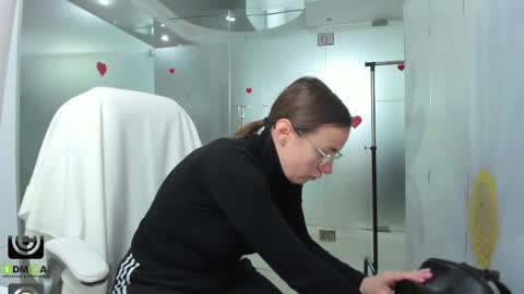 Miss Domina online show from 04-08-26, 02:44