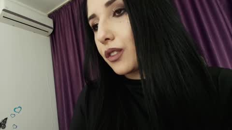 Snapshot of missdyaa chatting on 01-05-25, 12:42 Miss online show from 01-05-25, 12:42