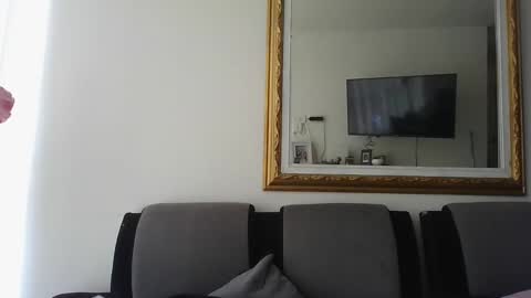 Snapshot of misselii chatting on 01-30-25, 05:39 melodie online show from 01-30-25, 05:39