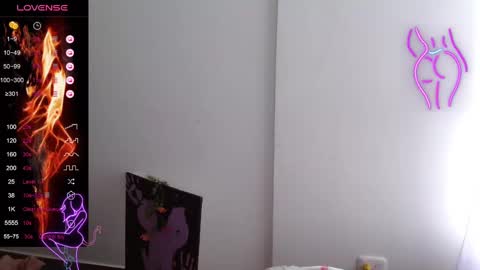 Snapshot of misselii chatting on 02-02-25, 04:54 melodie online show from 02-02-25, 04:54