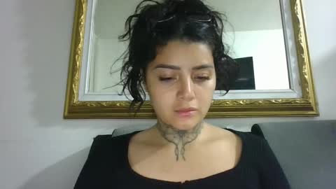 Snapshot of misselii chatting on 02-24-25, 11:41 melodie online show from 02-24-25, 11:41