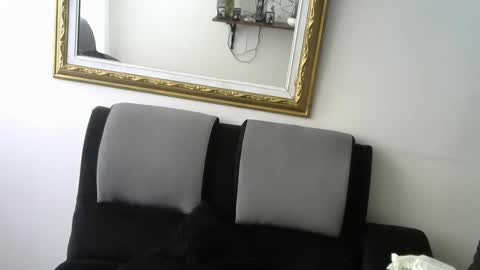 Snapshot of misselii chatting on 02-27-25, 02:43 melodie online show from 02-27-25, 02:43