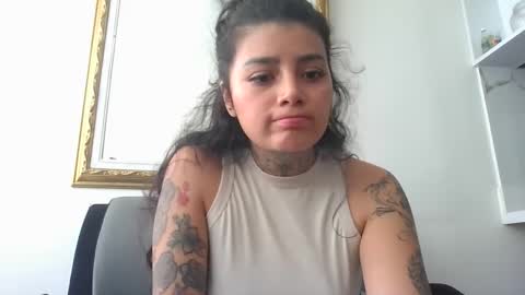 Snapshot of misselii chatting on 03-10-25, 04:46 melodie online show from 03-10-25, 04:46