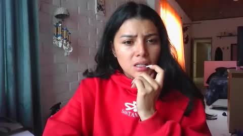 Snapshot of misselii chatting on 10-06-25, 07:00 melodie online show from 10-06-25, 07:00